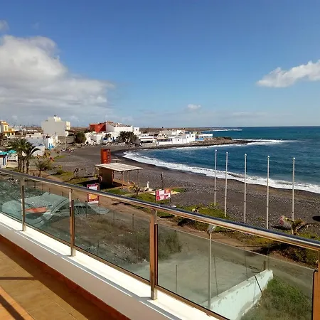 Apartamento Primera Línea De Playa Puerto de las Lajas